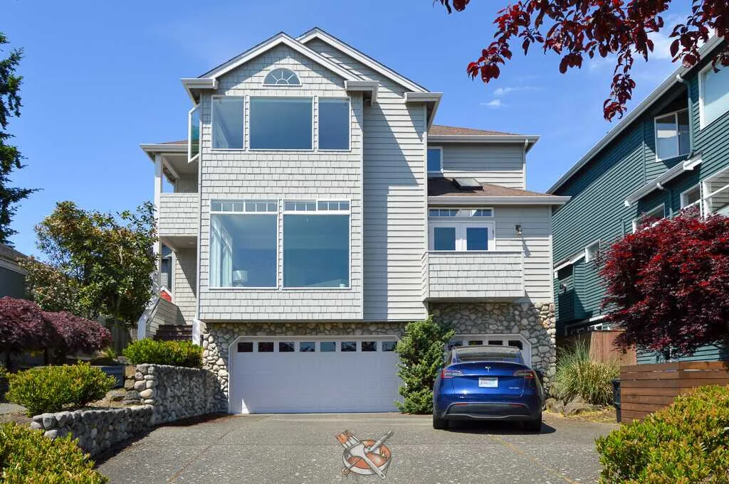 Seattle Shingle Craftsman, Seattle, by Hedlund Painting