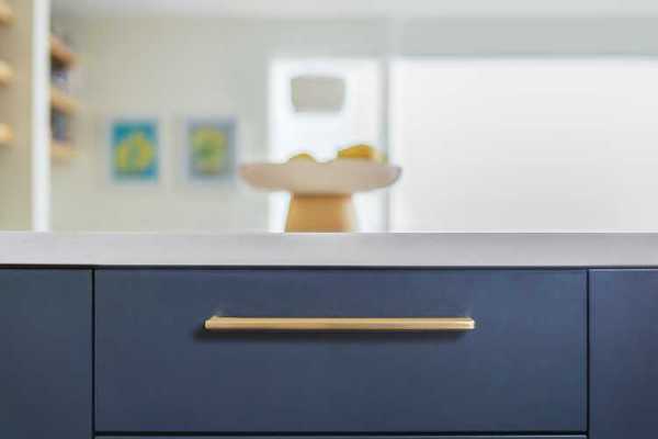 modern_box_remodel-kitchen-cabinet_detail